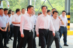 省长陈润儿带队莅临卫龙食品，点赞绿色食品业转型升级